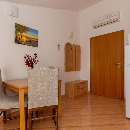 Apartments Dalmata Biograd Na Moru Exteriör bild