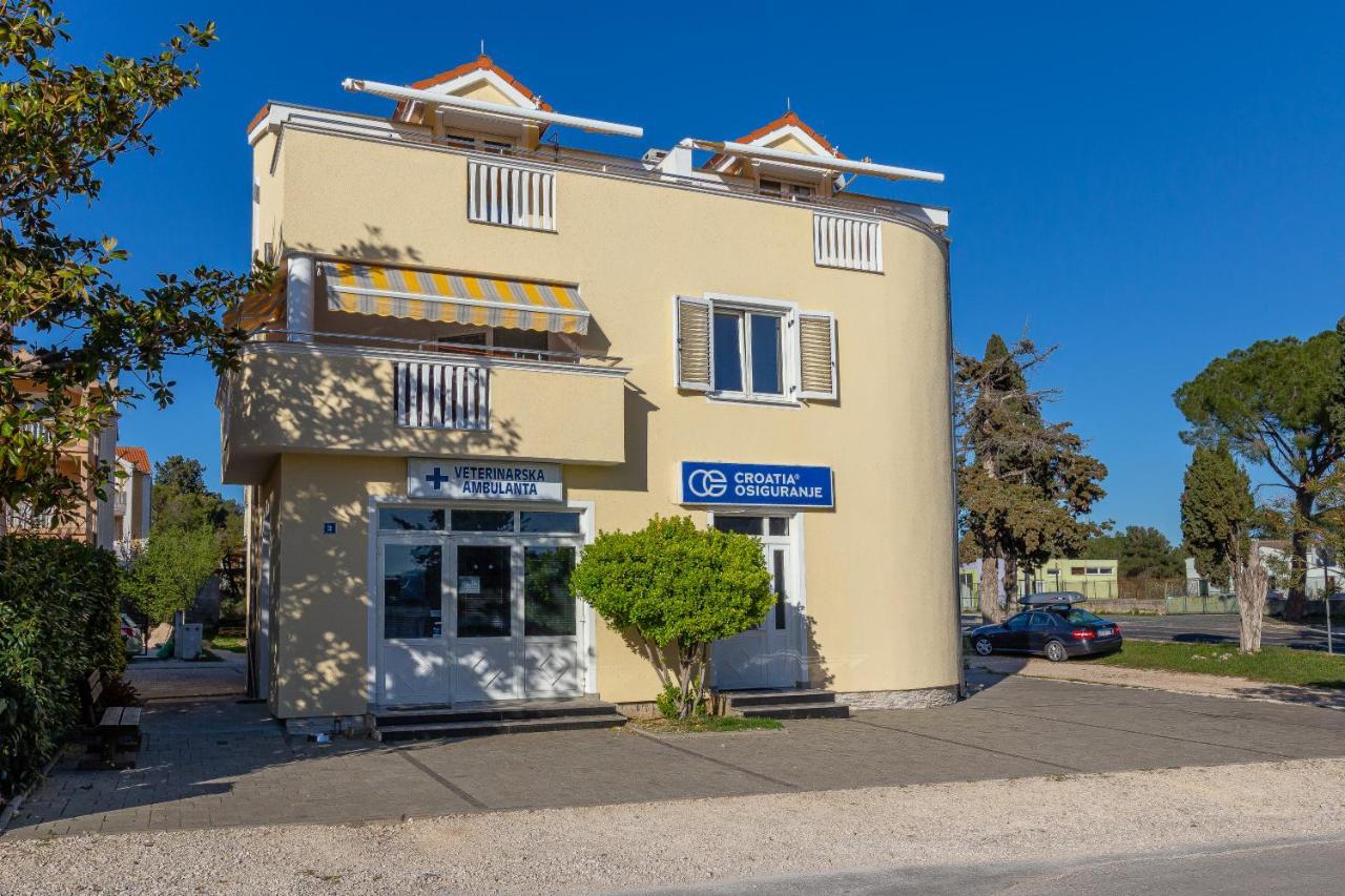 Apartments Dalmata Biograd Na Moru Exteriör bild